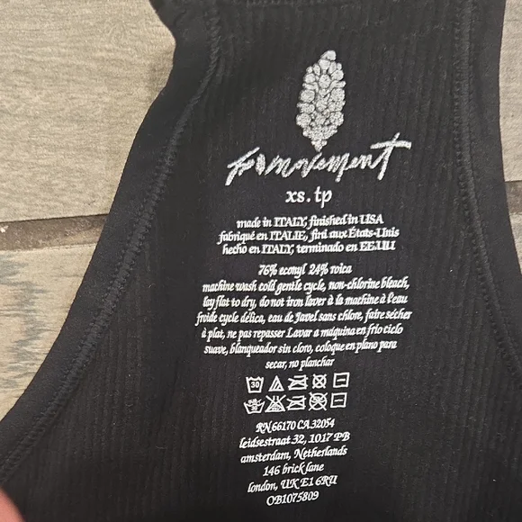 FP Movement Free People Black Ribbed Crop Tank Top Size XS | Seamless fp219 - Picture 2 of 5